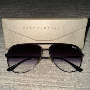 QUAY SUNGLASSES